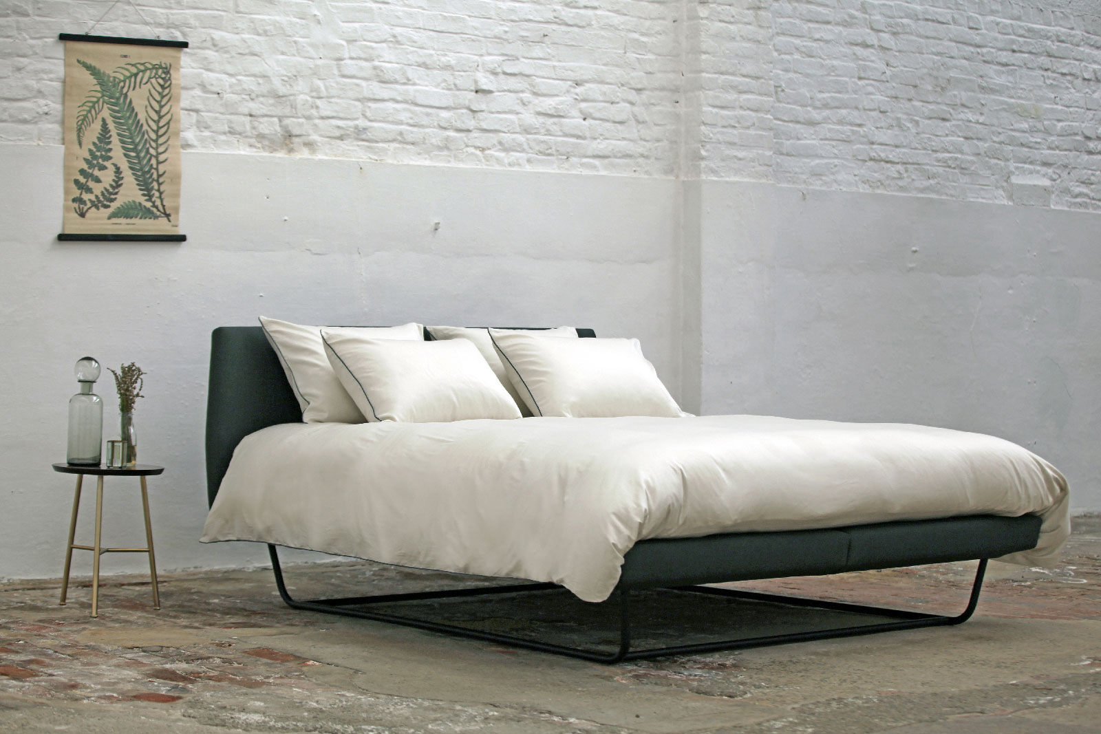 design bed stalen buispoten groene stof